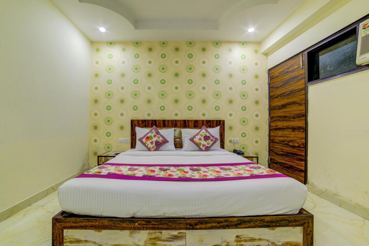 Grand Suites Delhi Airport Hotel 4*